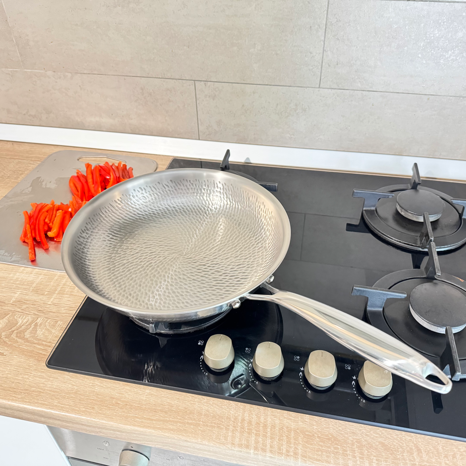 Tigaie Elite din Titan cu microtextură lovitură de ciocan